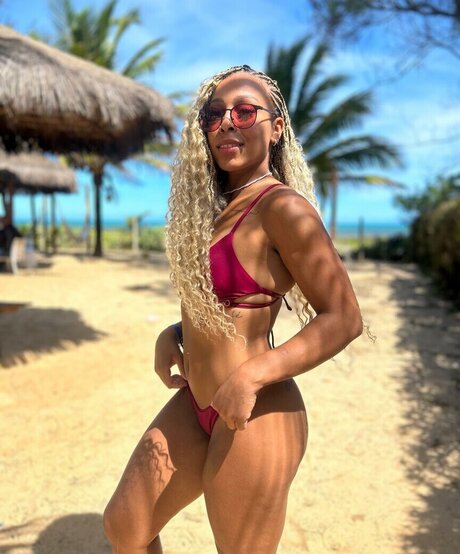 Lorrane Dos Santos onlyfans leaks naked