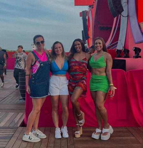 Lorrane Dos Santos onlyfans leak naked