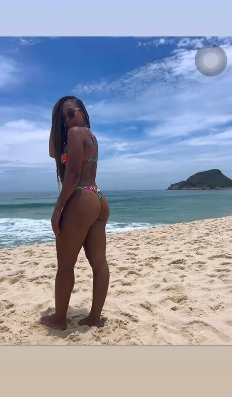 Lorrane Dos Santos boobs onlyfans
