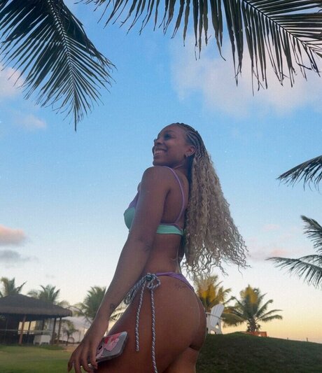 Lorrane Dos Santos only fans