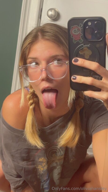 Oliviahansley onlyfans leaked dirtyship