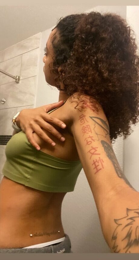 jellyfishlegend onlyfans topless