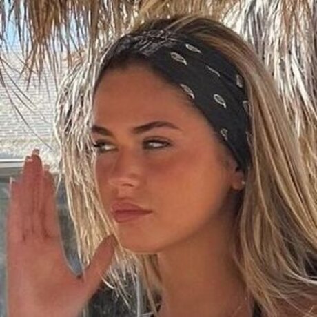 lara emilia nude leaks onlyfans