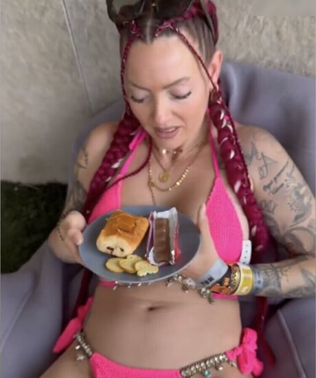 Aline Jost Diraimondo onlyfans.