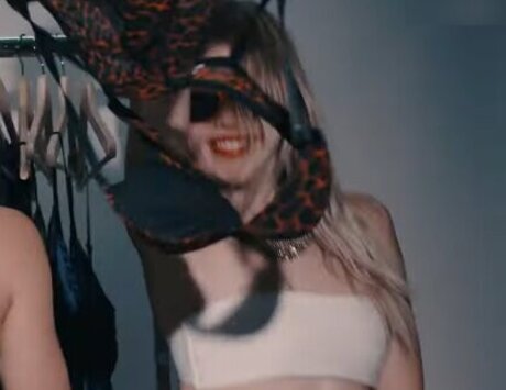 amateur mature onlyfans erotic artwork