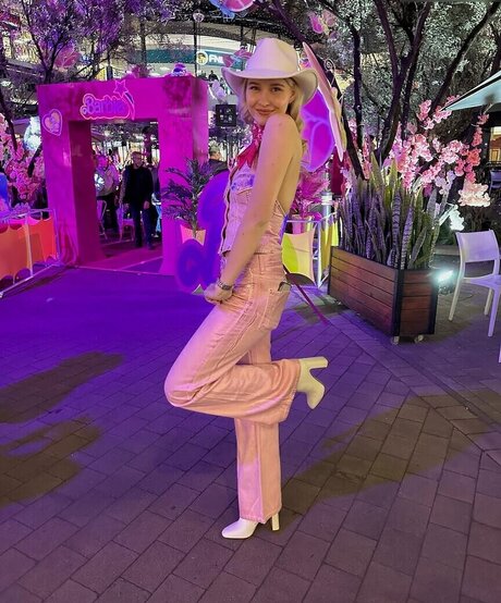 Juliet Small nude only fans