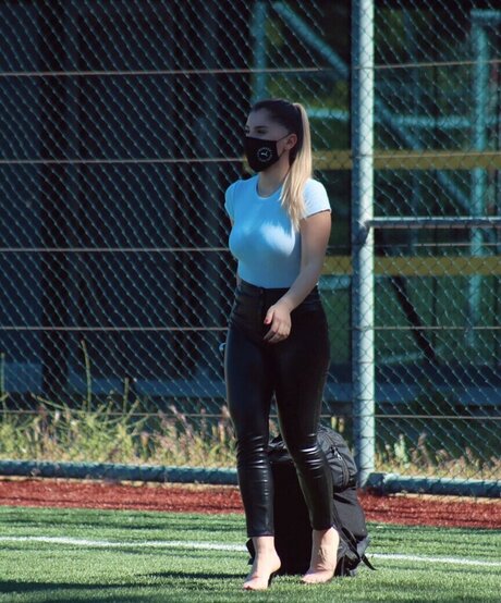 Elif Karaarslan naked onlyfans