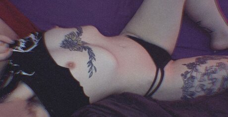 Riley Ramone onlyfans leaked pics