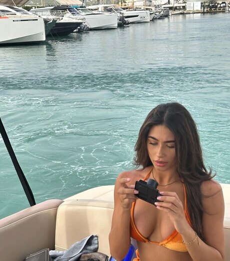 Shayna Senior onlyfans model images