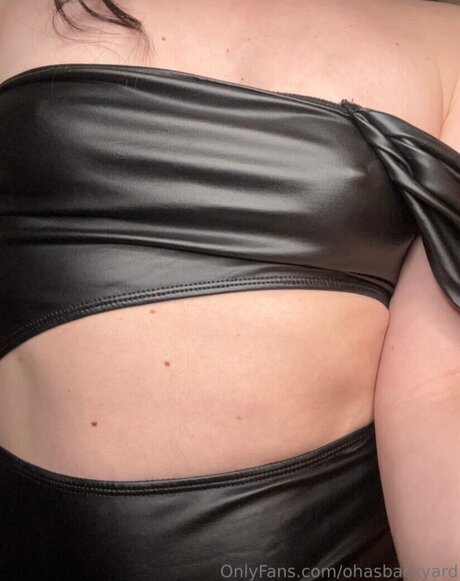 Annie Kundis onlyfans model images