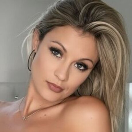 Ellie Taylor onlyfans nude leaked