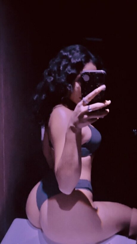 cubanmammii onlyfans star