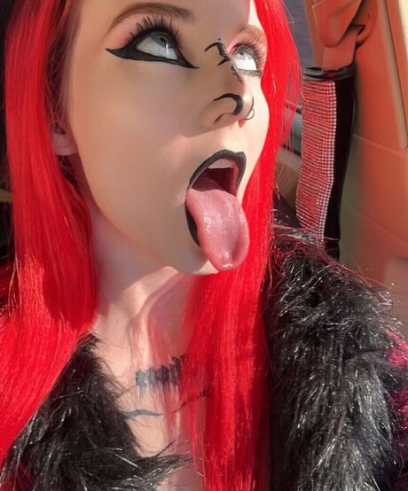 Carrie Cannie onlyfans leajs