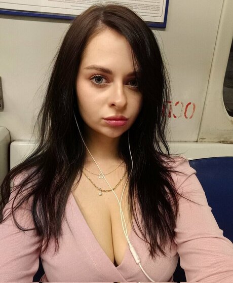 Zhukovachris Profile image