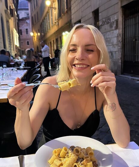 Janin Ullmann joi onlyfans