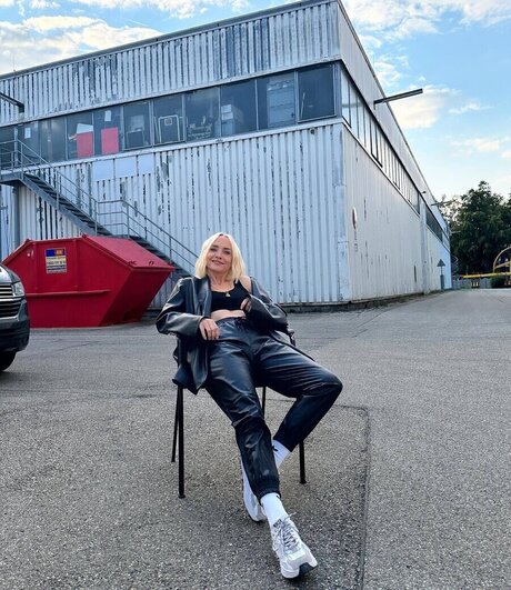 Janin Ullmann onlyfans naked leak