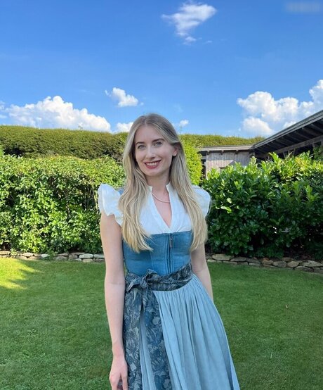 Empresslaurasophie onlyfans content