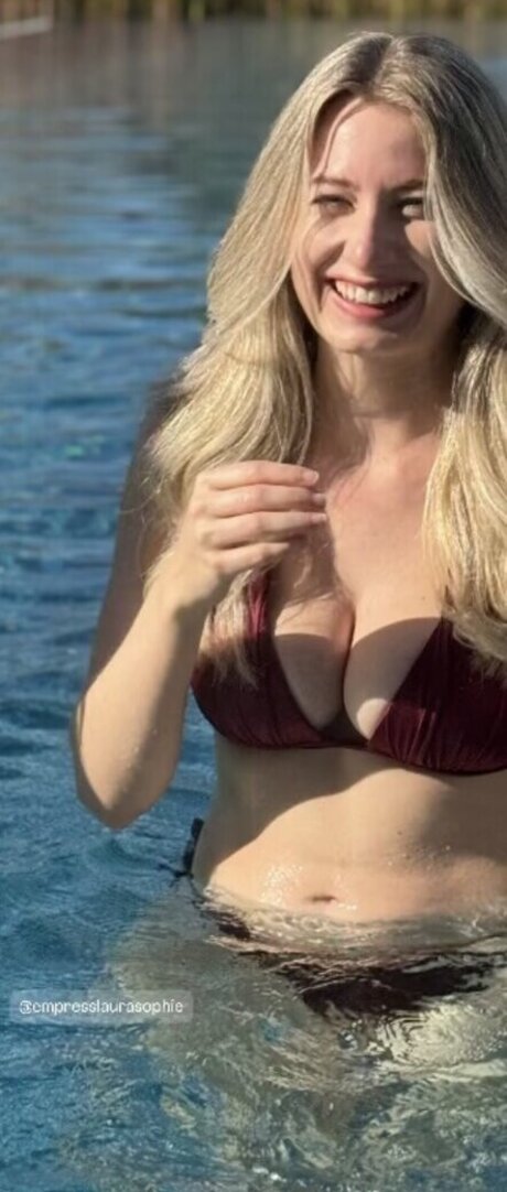 Empresslaurasophie leaks only fans