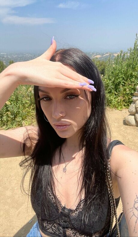 lunaxxgrace leaked onlyfans content