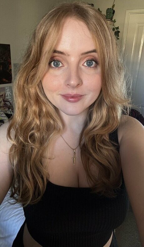 Krysttl onlyfans naked