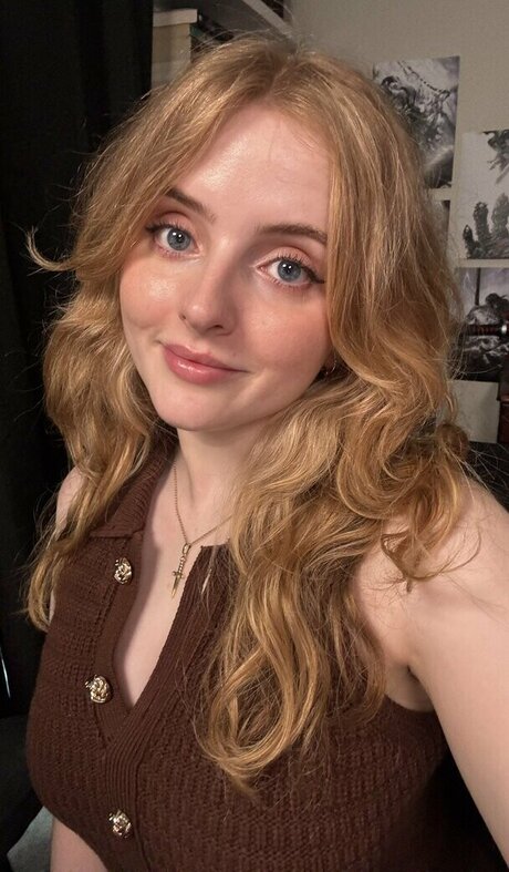 Krysttl topless onlyfans