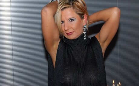 chubby wife onlyfans sexy pictures