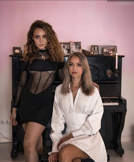 Regina Hixt onlyfans model