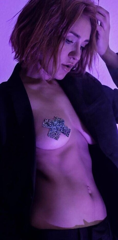 Regina Hixt on onlyfans