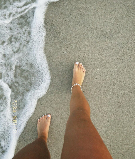 leonaankj onlyfans tits