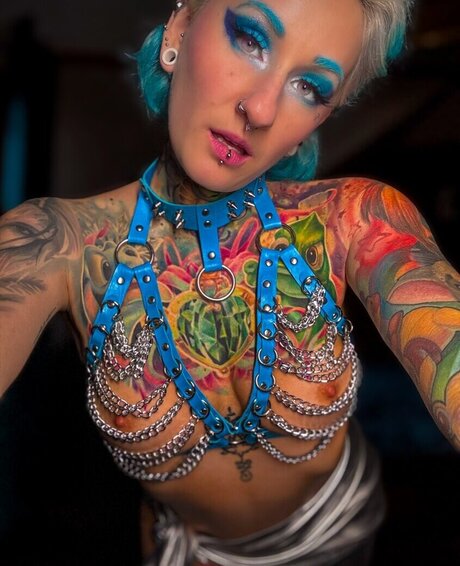 Therealcherryqueen naked on onlyfans