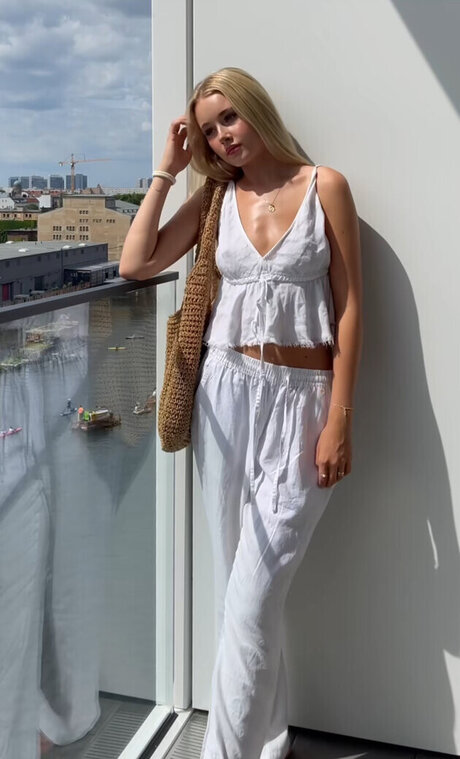 Lili Hamann onlyfans xxx