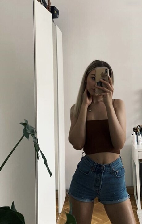 Lili Hamann ass onlyfans