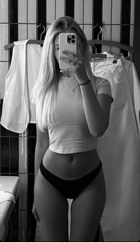 Lili Hamann boobs onlyfans