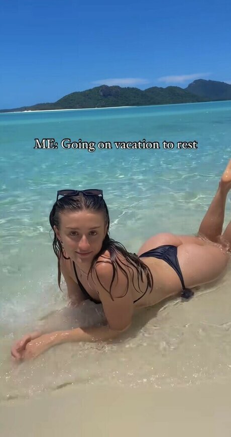 rhiannonhikes sex onlyfans