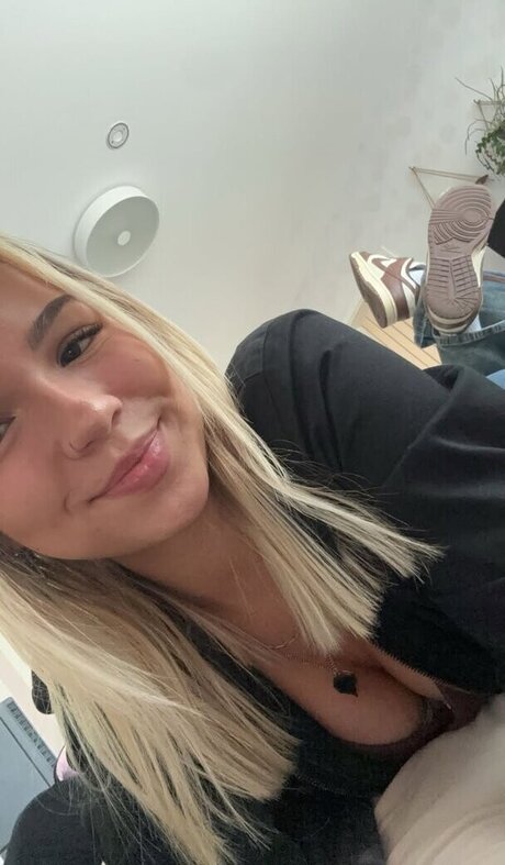 Emilyynl only fans leaks porn