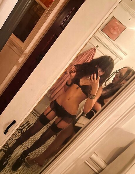 Moongirlevie onlyfans boobs