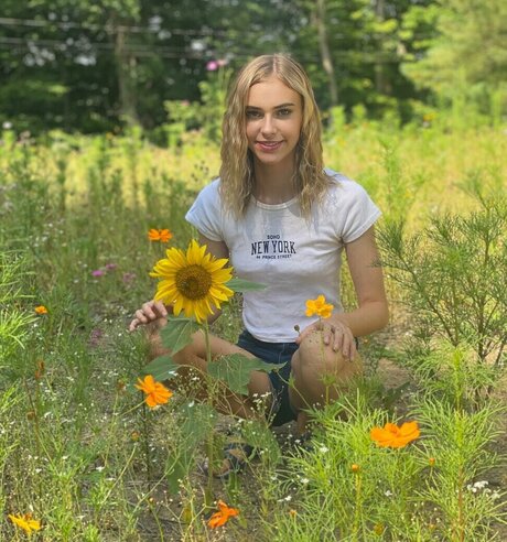 Claire Jameson feet onlyfans