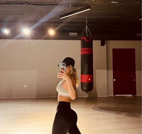 Ebrukzlyr onlyfans porno