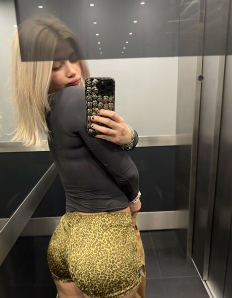 Lola Visage onlyfans leak sex