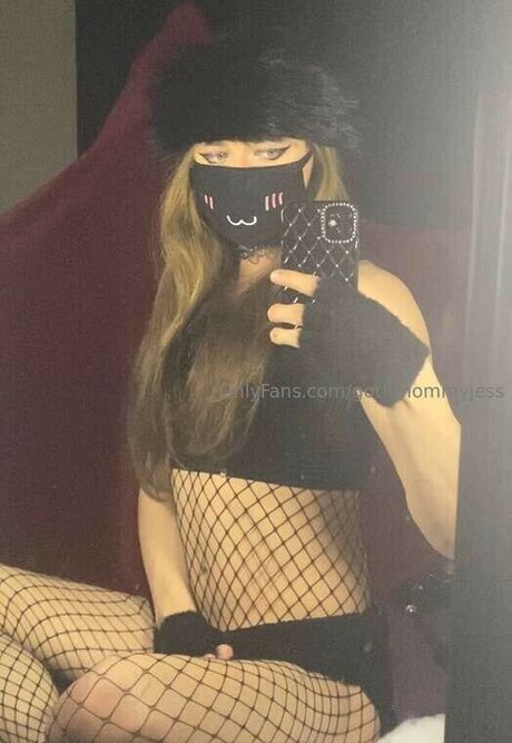 GothMommyJess onlyfans gratis