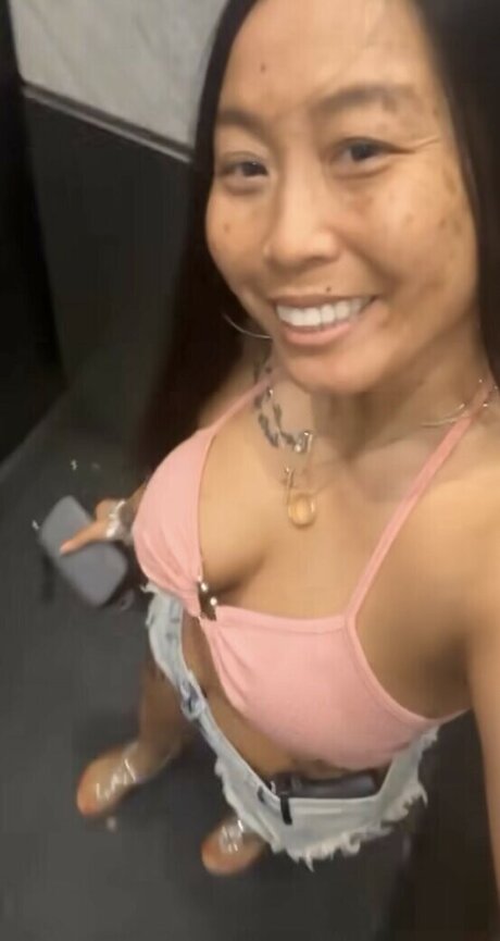 Emelh827 leak onlyfans