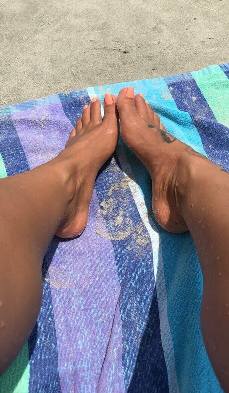 Emelh827 tits onlyfans