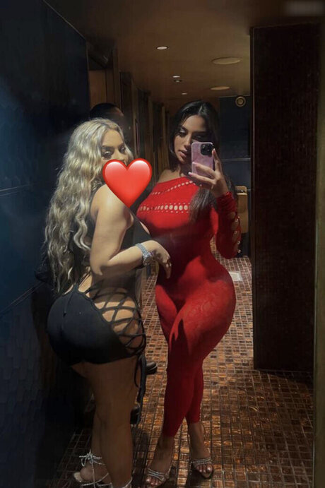 Nilufarsra naked onlyfans pics