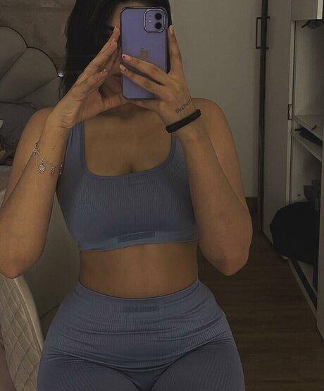 Pakhi Gadh onlyfans model images