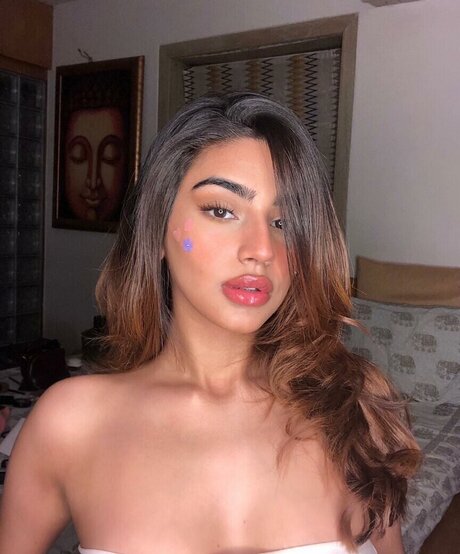 Pakhi Gadh onlyfans model