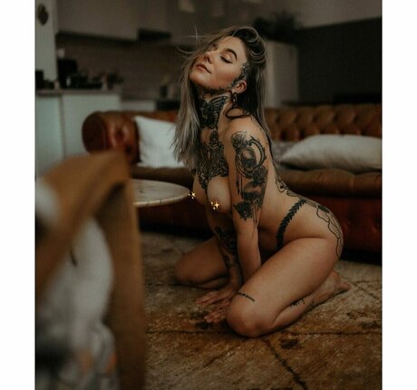 divinement bon onlyfans leaks nude