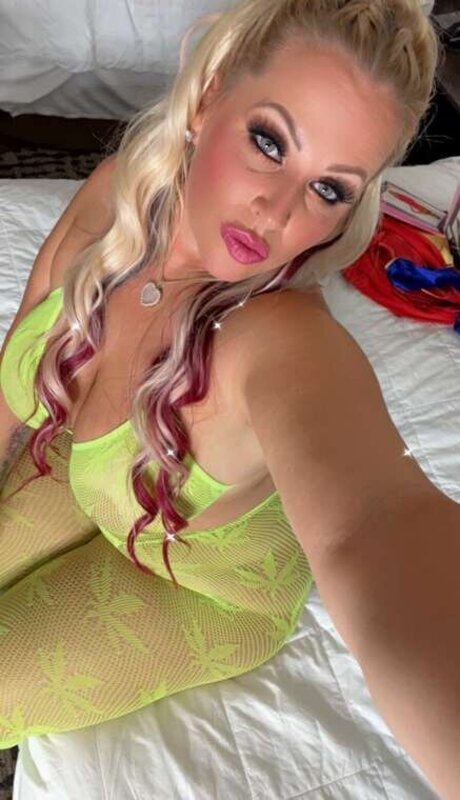 Mistress Delicious onlyfans full