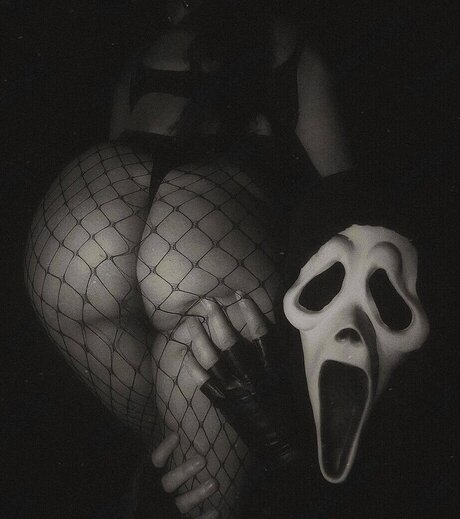 TylaASMR onlyfans pictures