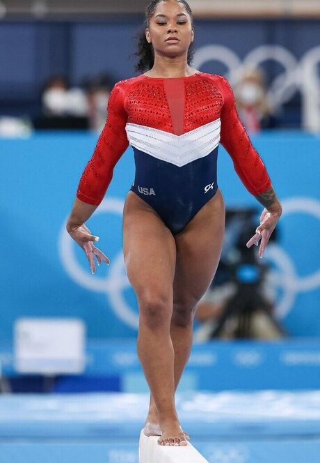 Jordan Chiles onlyfans leaj