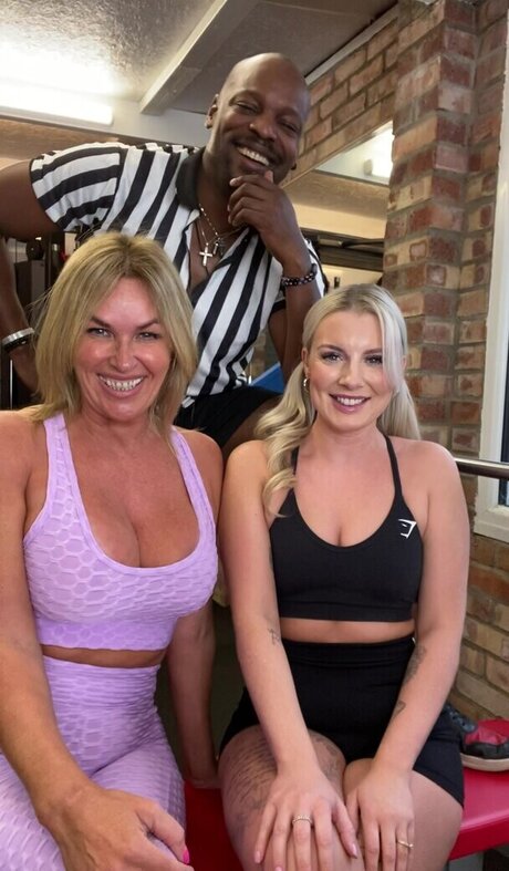 Emily Walters onlyfans leaked dirtyship